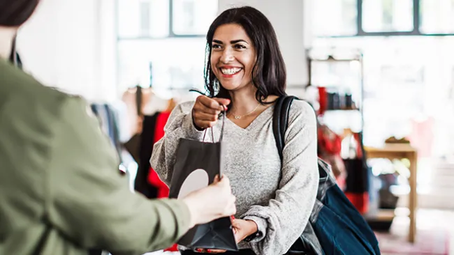 6 ways retailers can convert returns into revenue