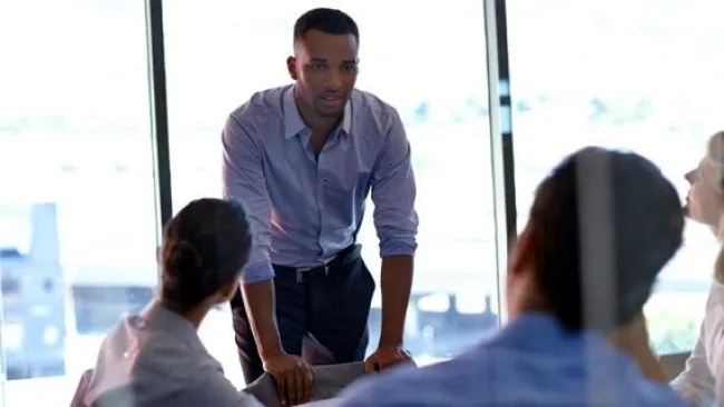 9 Leadership Behaviors That Drive Customer Loyalty